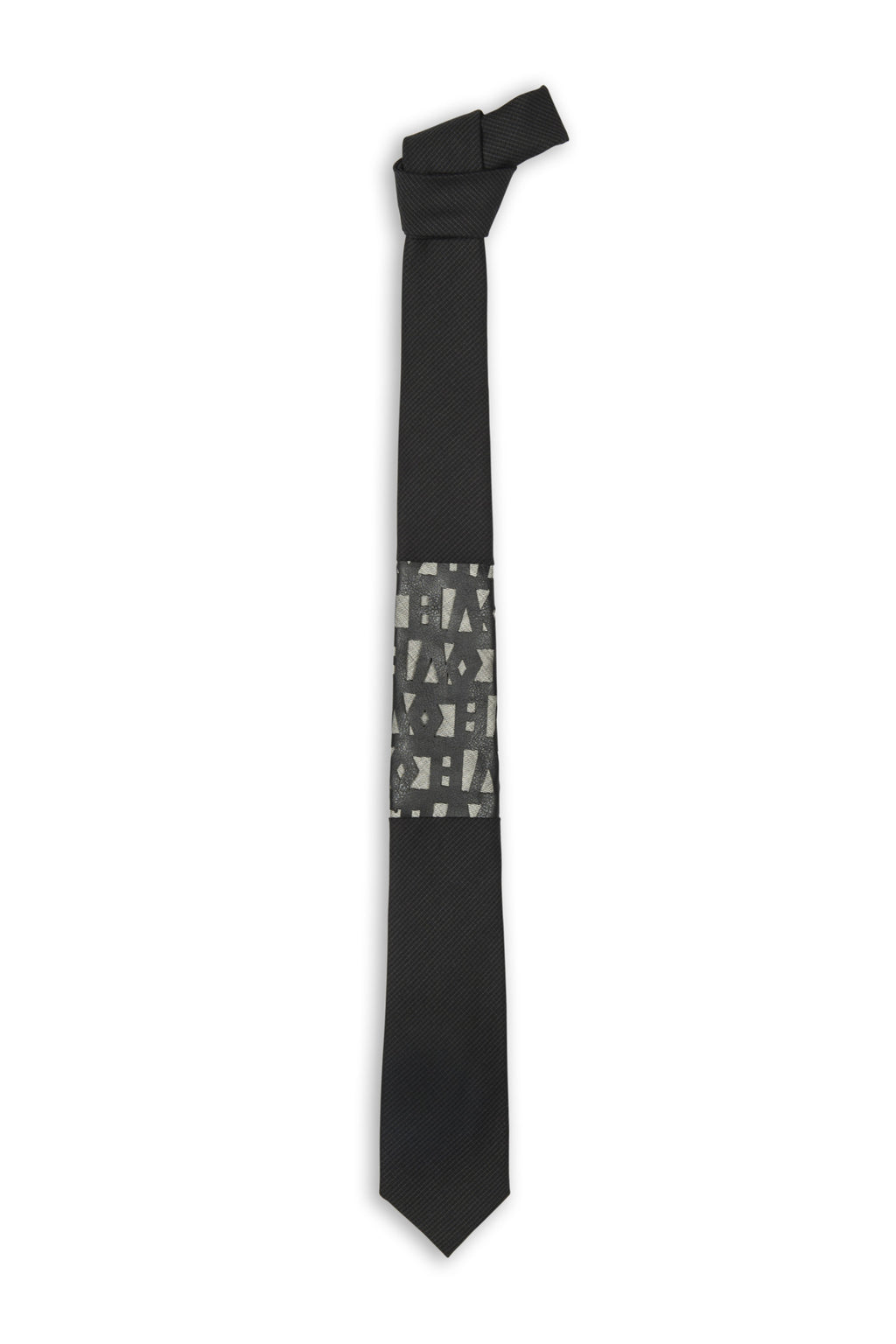 Cravate laine noire avec insertion lettrage - Black wool tie with letter insertion 